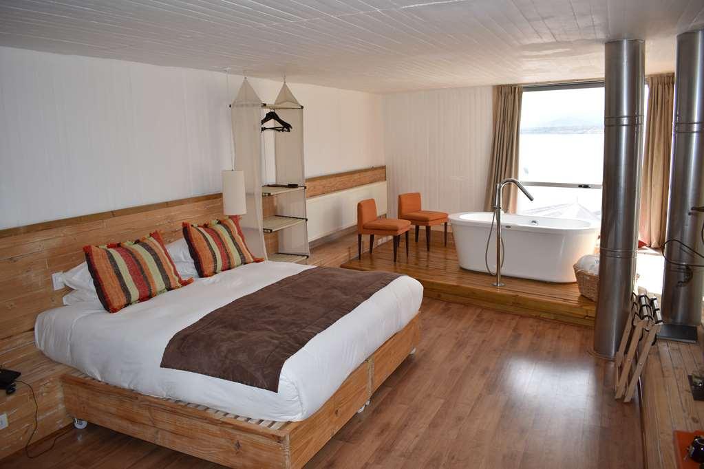 Hotel Noi Indigo Patagonia Puerto Natales Zimmer foto